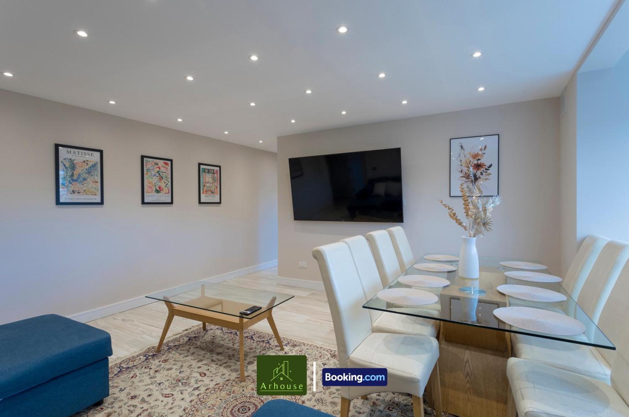 Appartamento Three Bedroom By Arhouse Short Lets & Serviced Willesden With Free Wi-fi & Terrace Londra